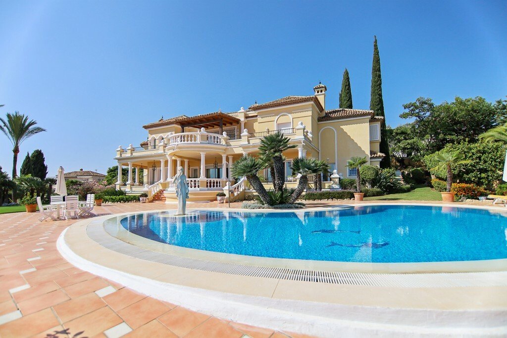 Villa in El Paraíso, Benahavis, Spain 2 - 11809634