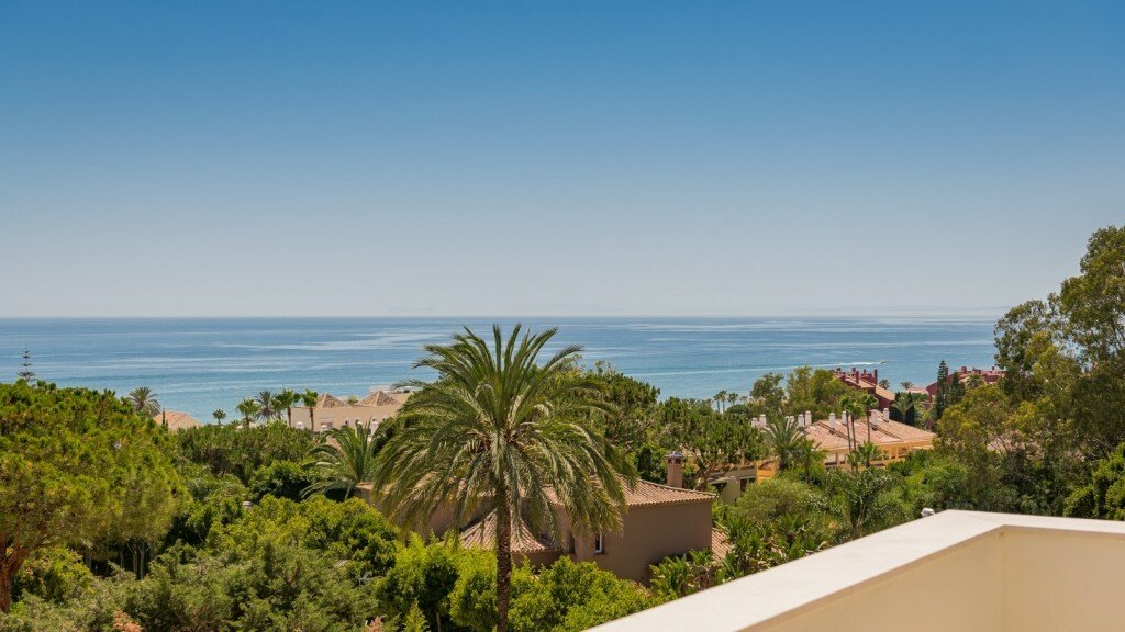 Villa in Elviria-Cabopino, Marbella, Spain 2 - 11809719