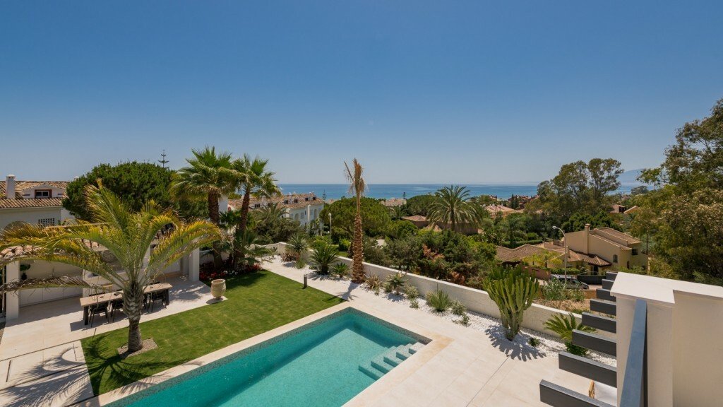 Villa in Elviria-Cabopino, Marbella, Spain 1 - 11809719
