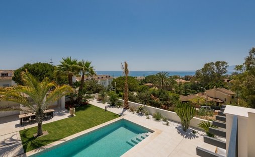 Villa in Elviria-Cabopino, Marbella, Spain 1