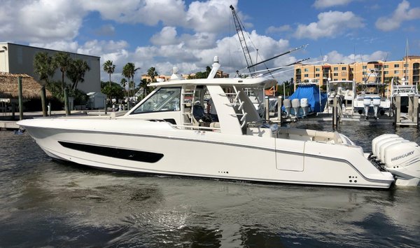 Boston Whaler 420 Outrage (11810072)