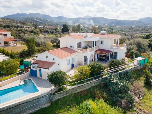 Villa in Agia Marina Chrysochous, Paphos, Zypern 1
