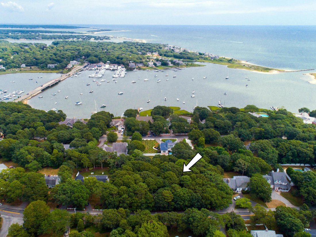 313 Menauhant Road In Falmouth, Massachusetts, United States For Sale