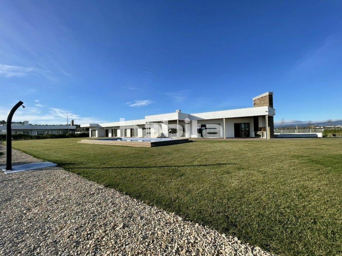 Detached House Vale Da Lama In Odiáxere, Algarve, Portugal For Sale