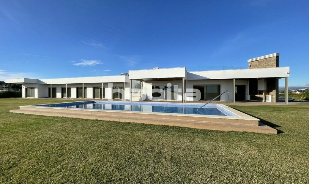 Detached House Vale Da Lama In Odiáxere, Algarve, Portugal For Sale