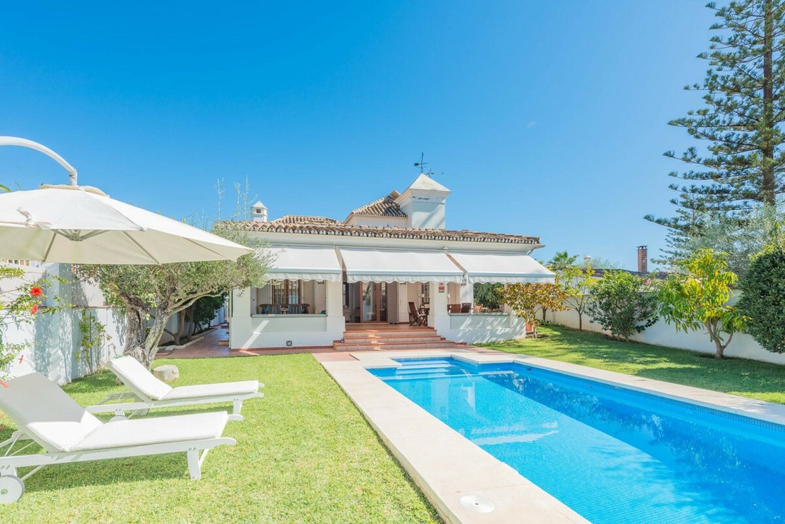 Villa in Golden Mile, Andalusia, Spain 1 - 11360859
