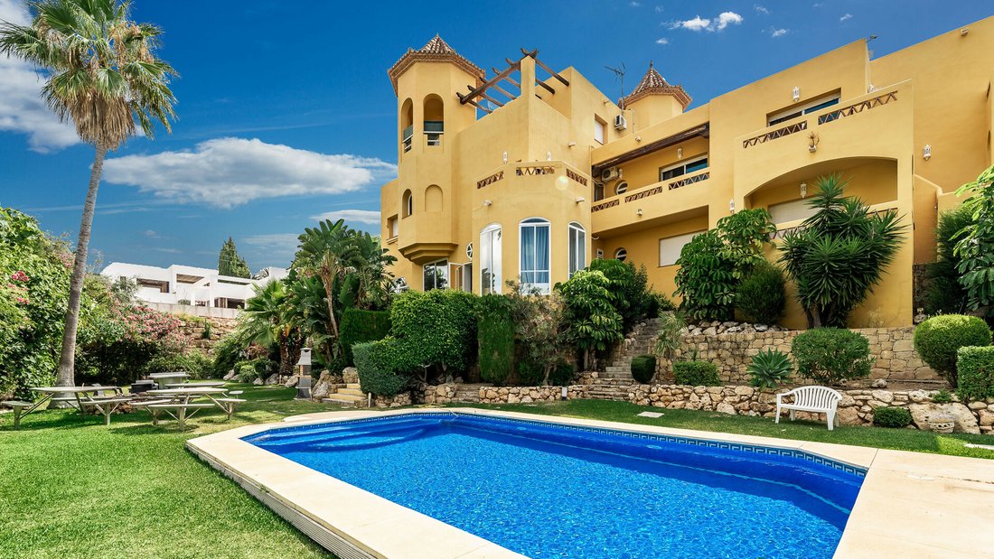 Exceptional Villa With Sea Views In El Rosario In Marbella, Andalusia