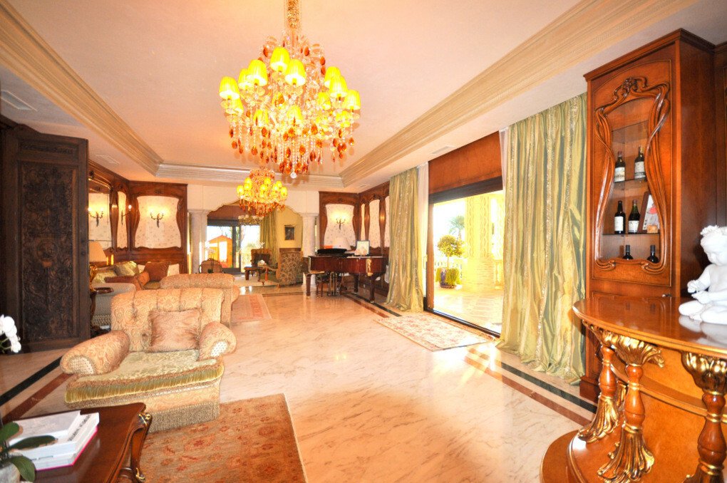 Villa in Sierra Blanca, Marbella, Spain 4 - 10608122