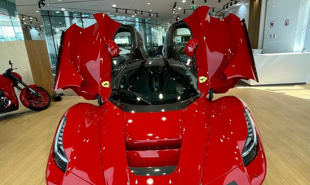 2015 Ferrari LaFerrari awd