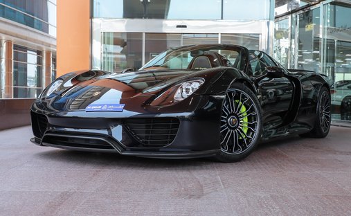 2015 Porsche 918 awd in Dubai, United Arab Emirates 1