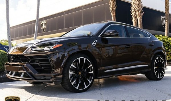 Lamborghini Urus (11817688)