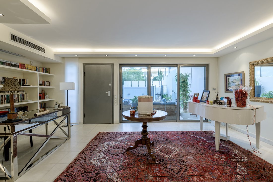 House in Voula, Attica, Greece 2 - 11822268