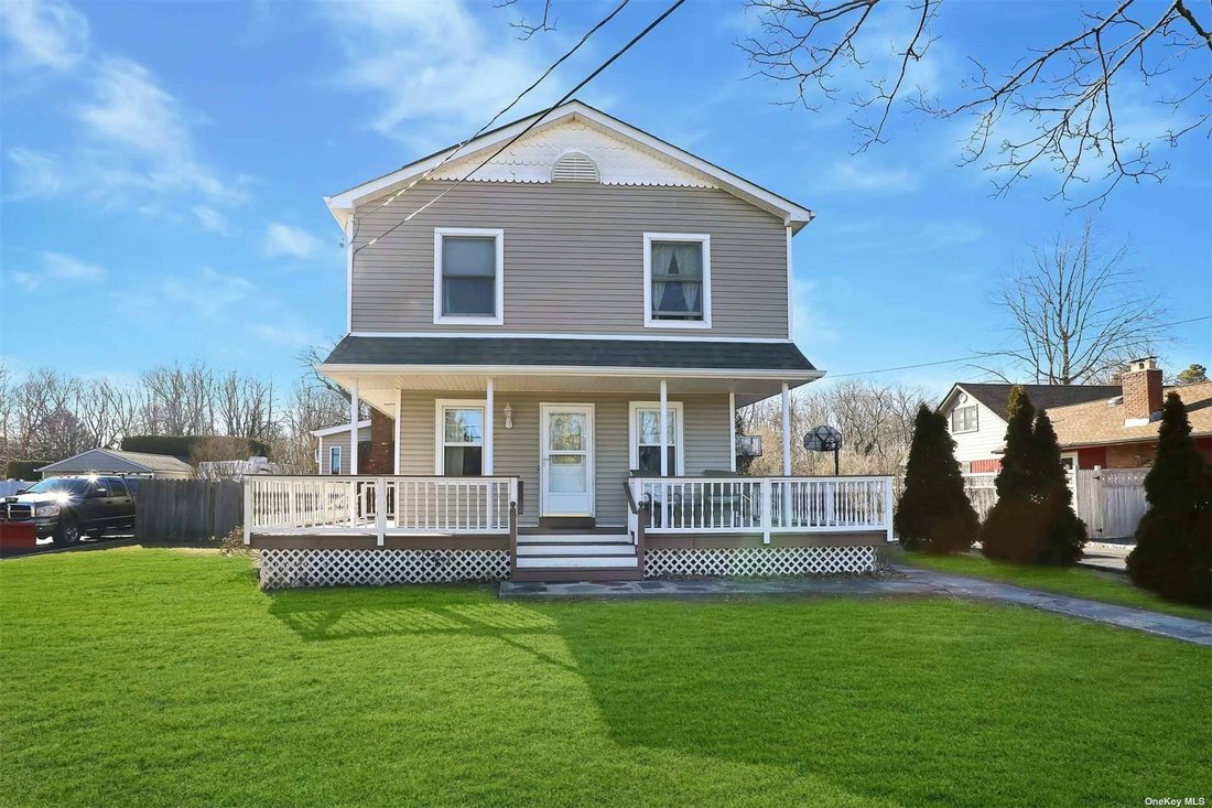 House Bohemia In Bohemia, New York, United States For Sale (11823244)