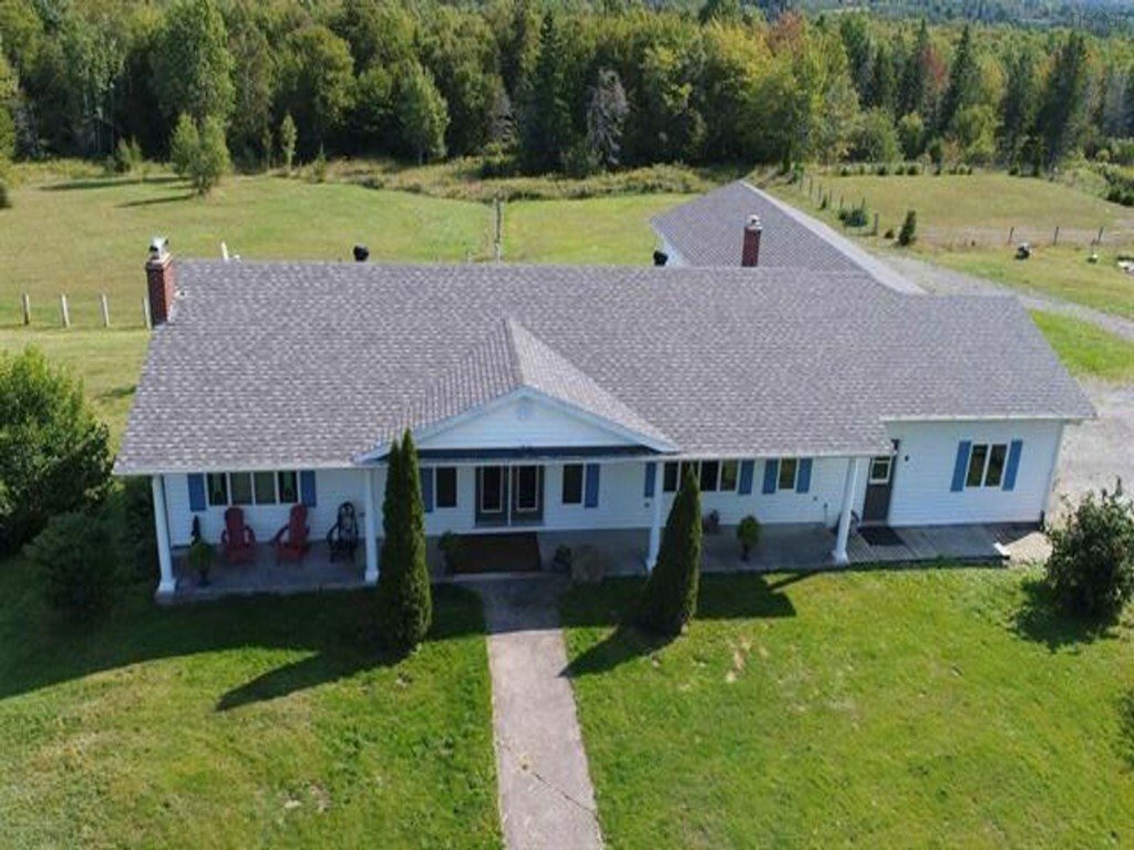Single Family Detached Coxheath In Blacketts Lake, Nova Scotia, Canada