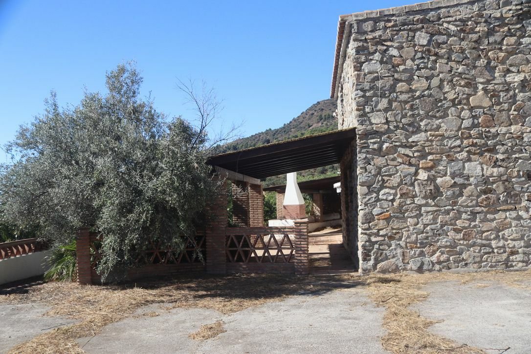 La Herradura Country Property In La Herradura, Andalusia, Spain For