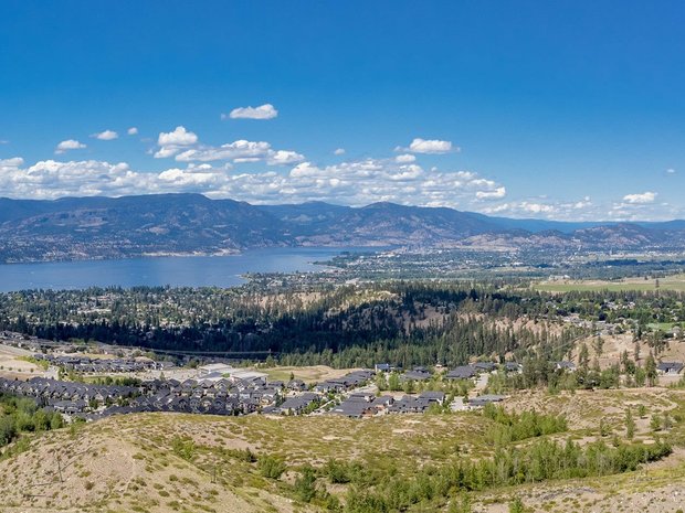 Luxury homes for sale in Beaverdell, British Columbia, Canada ...