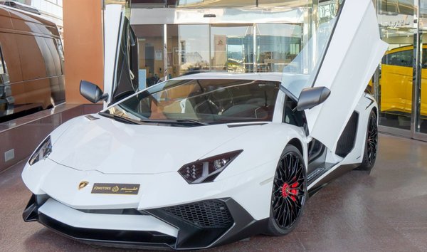2017 Lamborghini Aventador awd (11836704)