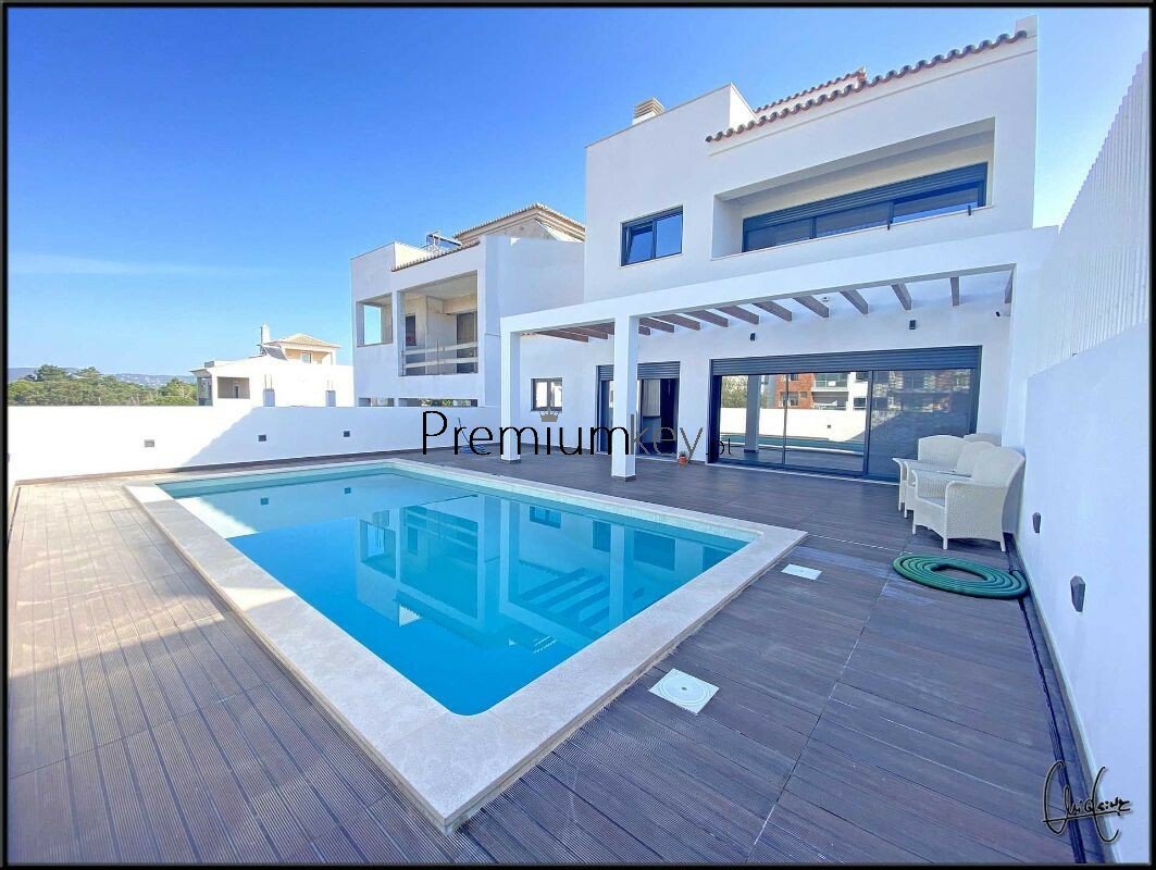 Moradia T4 Para Venda Em Faro In Faro, Algarve, Portugal For Sale