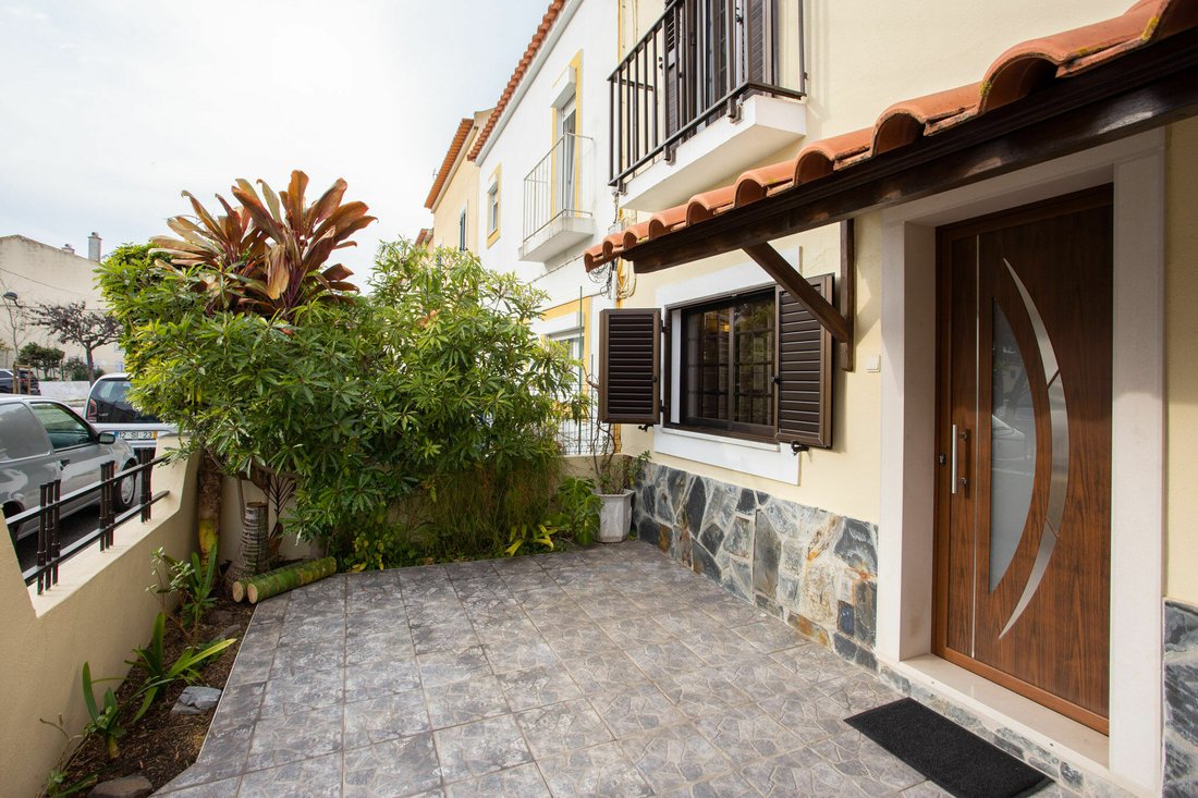 4 Bedroom Villa In Restelo In Lisbon, Lisbon, Portugal For Sale (11839447)