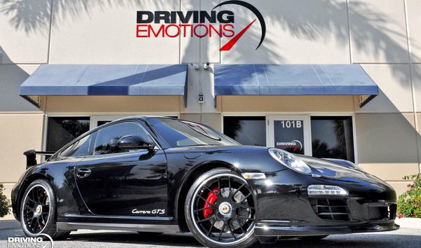 Porsche 911 Carrera GTS (11697218)