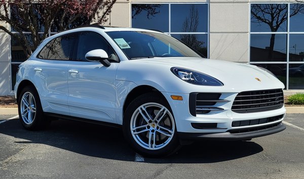 2021 Porsche Macan (11832308)