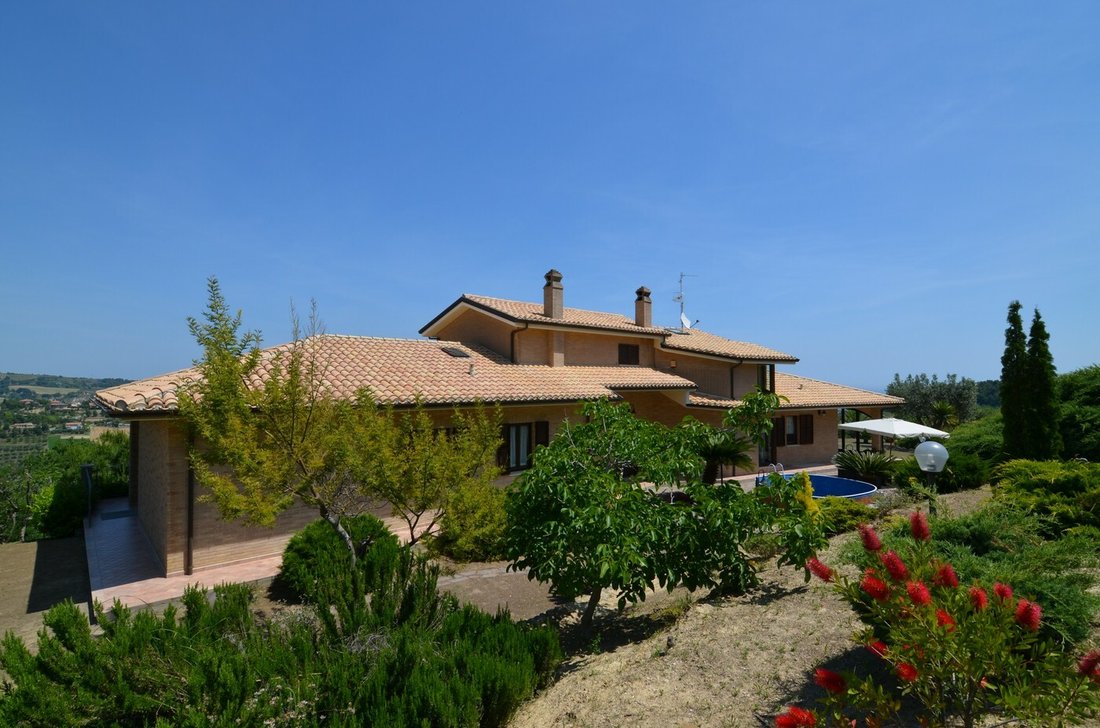 Villa in Conca degli Ulivi, Marche, Italy 3 - 11843871