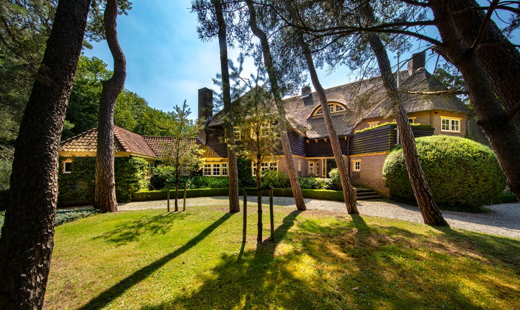 Villa Oranjestein In Laren, North Holland, Netherlands For Sale (11844827)