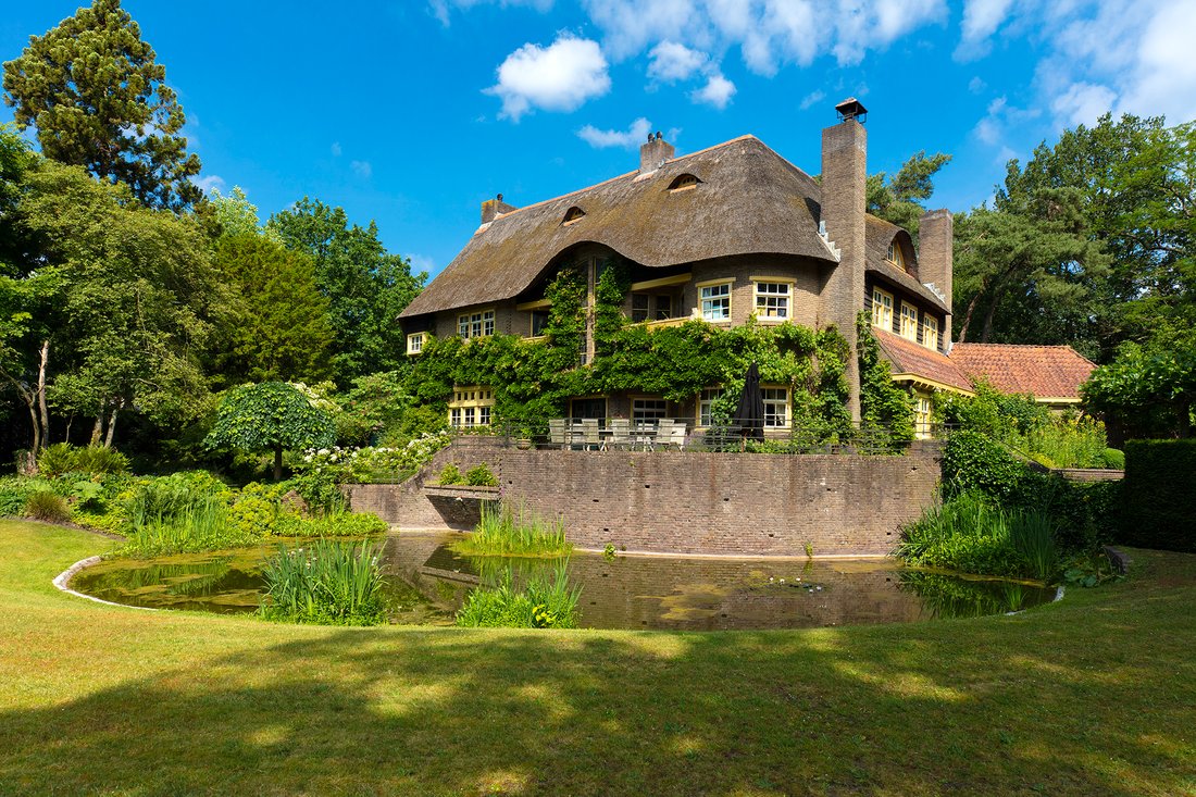 Villa Oranjestein In Laren, North Holland, Netherlands For Sale (11844827)