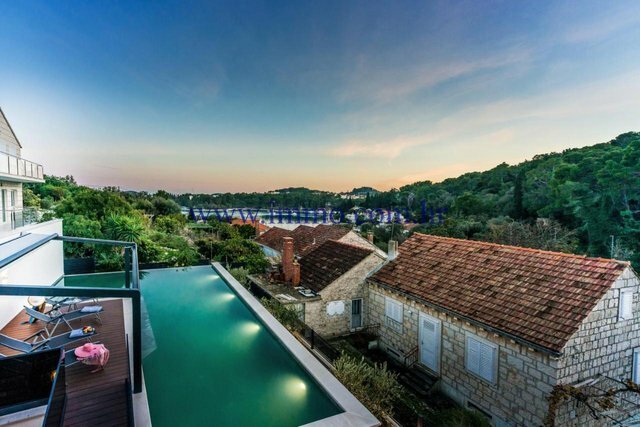 Villa in Gradski kotar Stari grad, Korcula, Dubrovnik-Neretva County 1 - 11847468