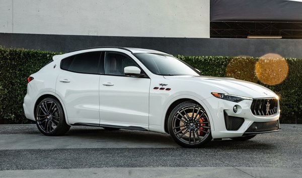2022 Maserati Levante Trofeo (11850438)