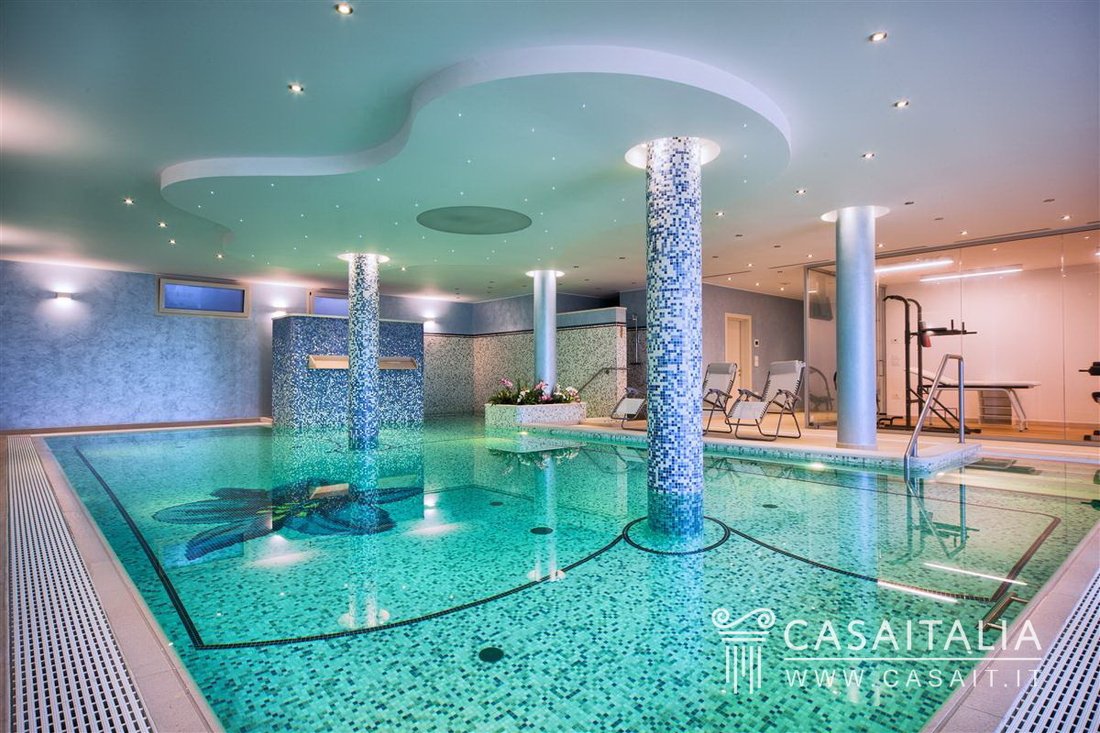 Sea View Villa With Indoor Pool And Fine In Tortoreto Lido, Abruzzo