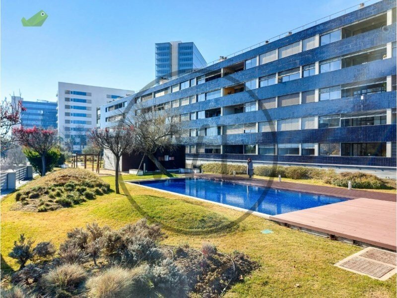 Apartment 2 Bedrooms Sale Lisboa In Lisbon, Lisbon, Portugal For Sale (11855338)