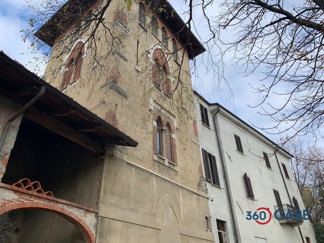 Villa in Ivrea, Piemont, Italien 1 - 11859020