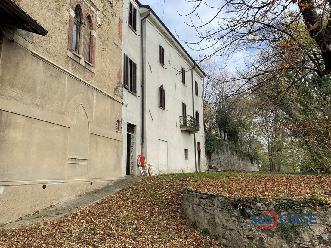 Villa Di Pregio In Centro Ivrea In Ivrea, Piedmont, Italy For Sale