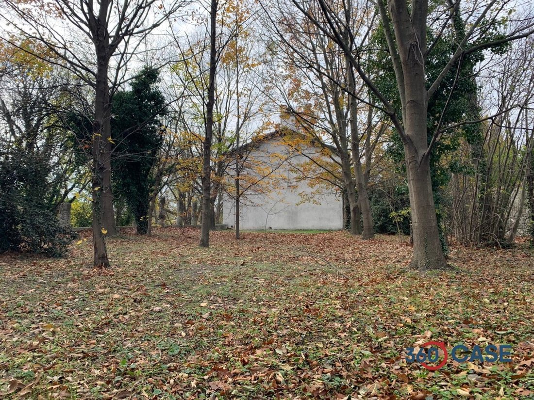 Villa Di Pregio In Centro Ivrea In Ivrea, Piedmont, Italy For Sale