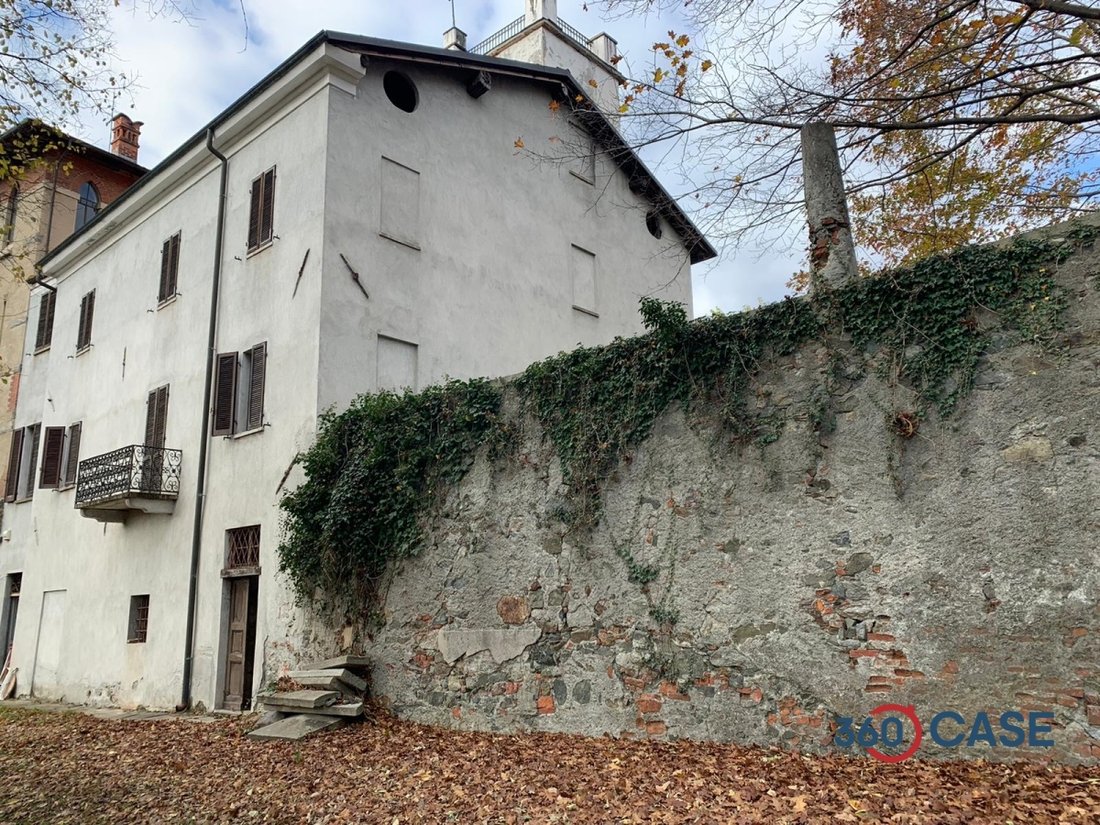 Villa Di Pregio In Centro Ivrea In Ivrea, Piedmont, Italy For Sale