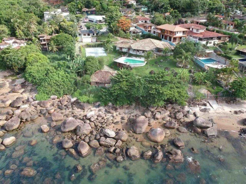 House With Sea View For Sale In Ilhabela In Curral, State Of São Paulo
