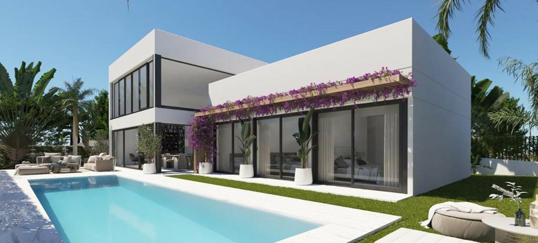 Villa in Estepona, Andalusia, Spain 1 - 11861742