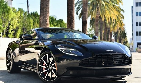 2019 Aston Martin DB11 (11861042)