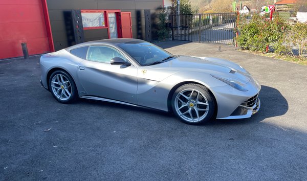 2017 Ferrari F12 (11115669)