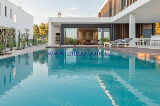 Villa in Primosten, Sibenik-Knin County, Croatia 2 - 11864862