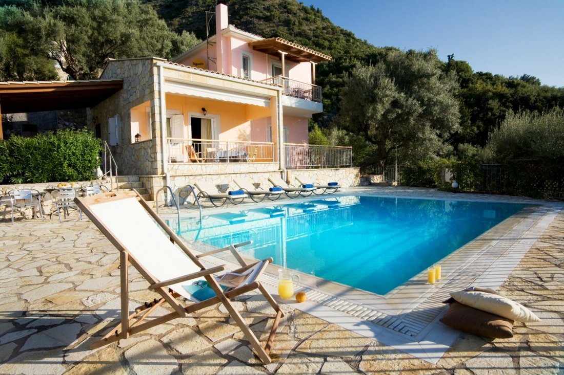 Villa in Platustomon, Ellomenos, Greece 1 - 11867897