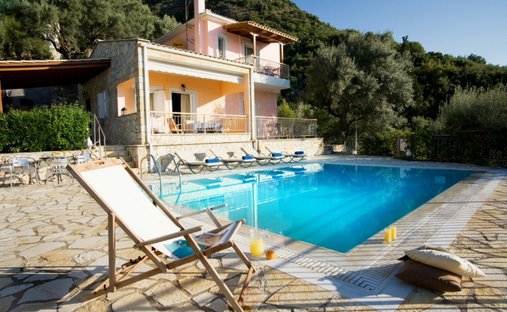 Villa in Platustomon, Ellomenos, Greece 1