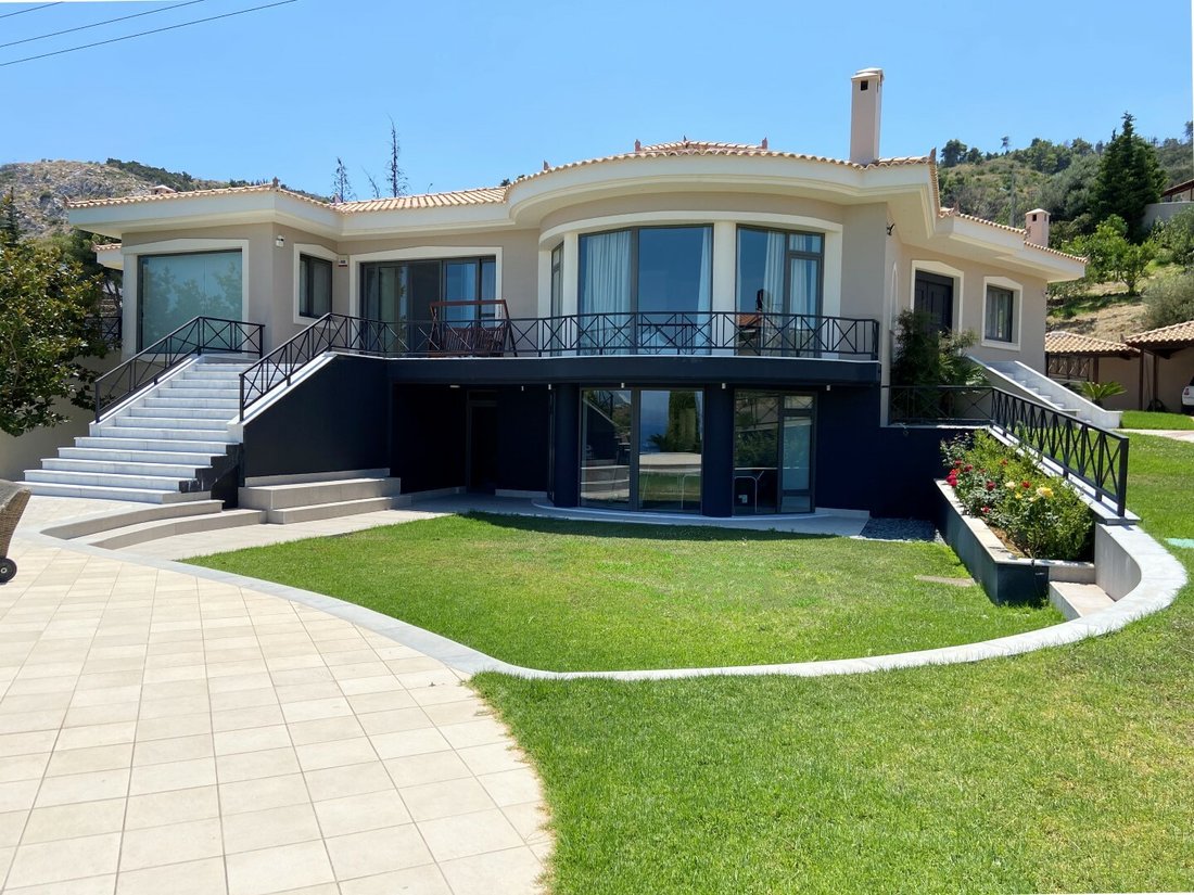Villa in Oropos, Attica, Greece 2 - 11867563