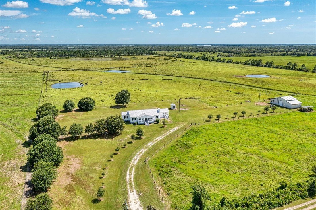 A Magnificent Plot Of Land In Ona, Florida, United States For Sale