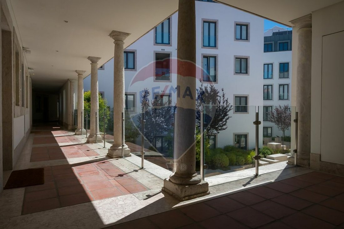 Apartment in Misericordia, Lisbon, Portugal 1 - 11870449