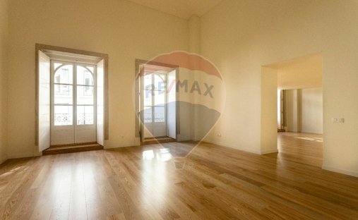 Apartment in Misericordia, Lisbon, Portugal 1