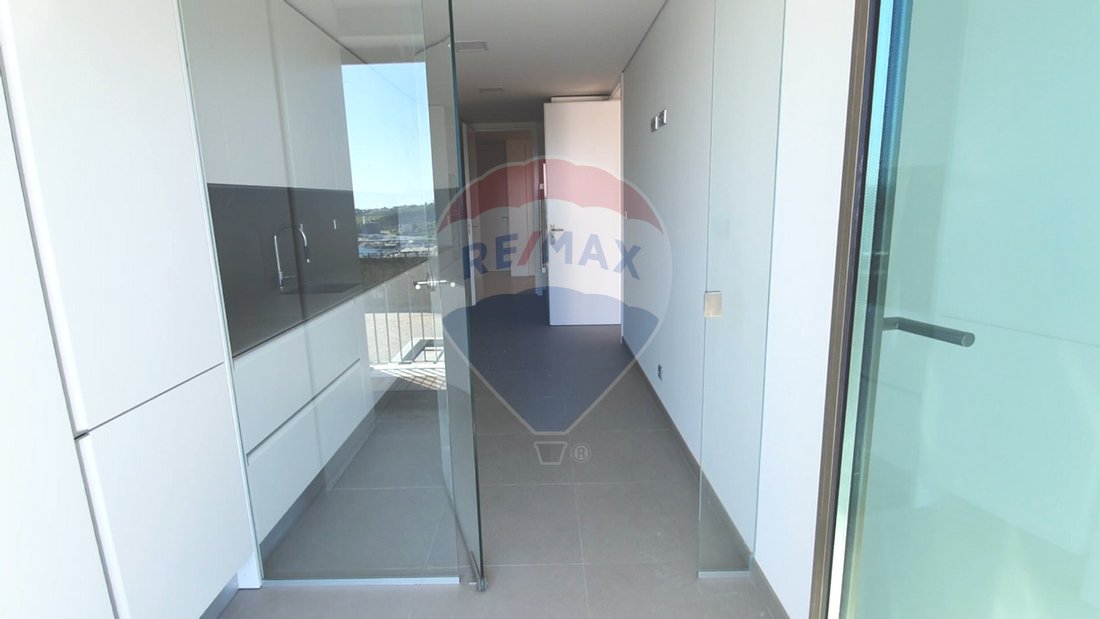 Apartment in Lordelo do Ouro e Massarelos, Porto District, Portugal 1 - 11870254