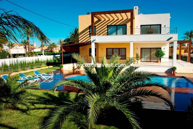 Villa in Cabo Roig, Orihuela, Land Valencia 1 - 11871825