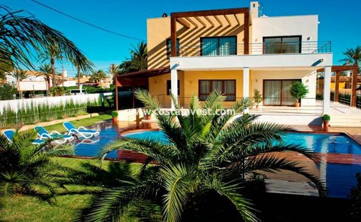 Villa in Cabo Roig, Orihuela, Valencian Community 1